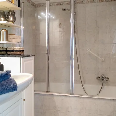 Apartament Caninett Stazzona