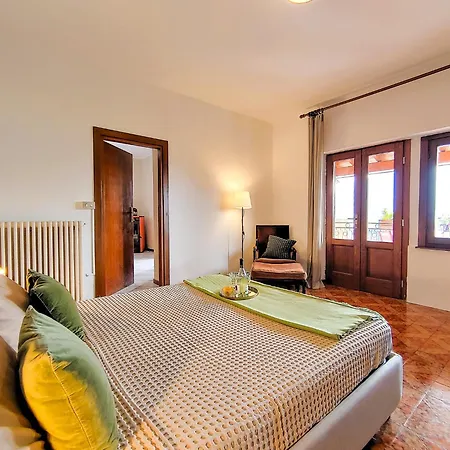 Caninett Apartment *