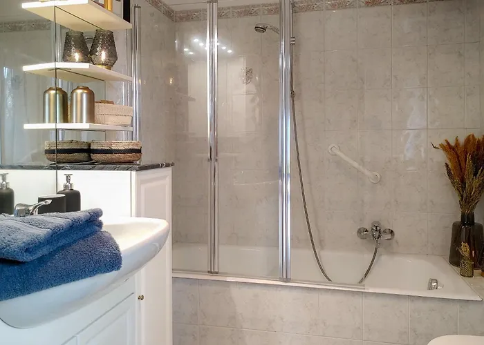 Apartment Caninett Stazzona